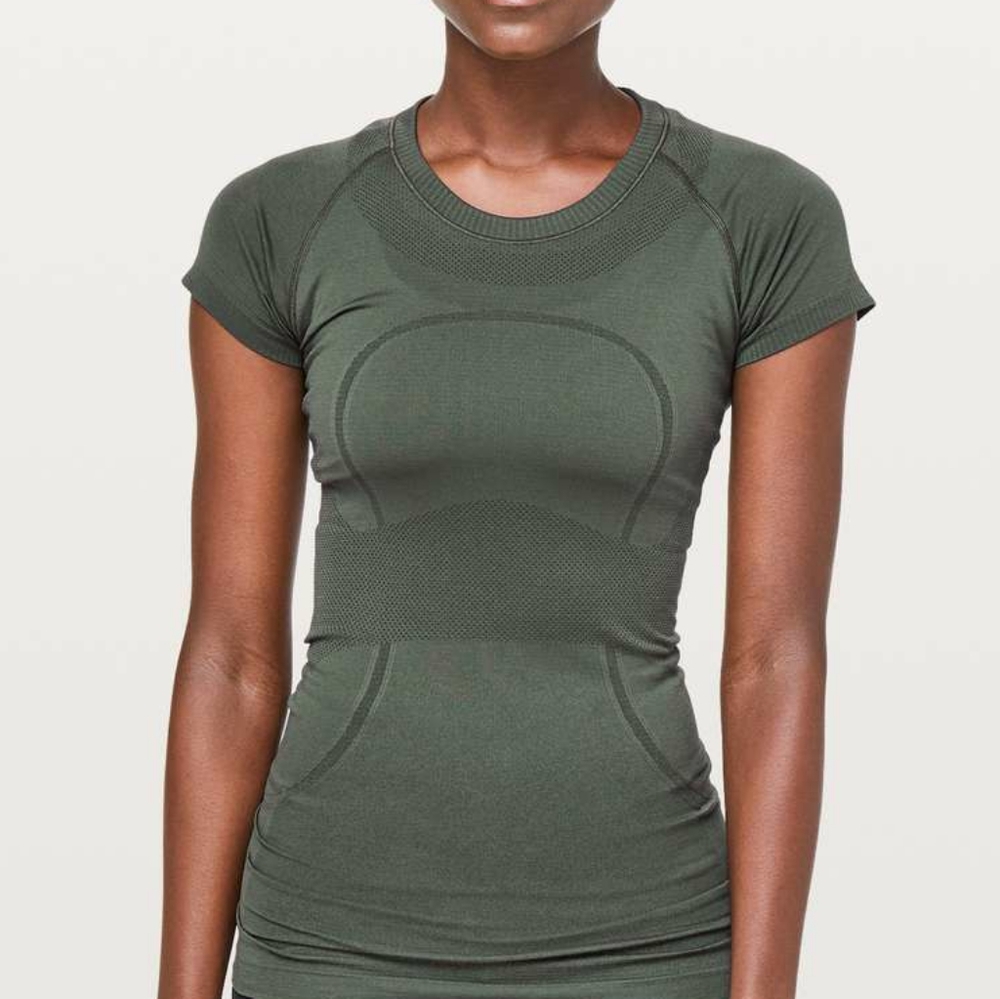 Lululemon Swiftly Tech S Sleeve Crew

Camo Green